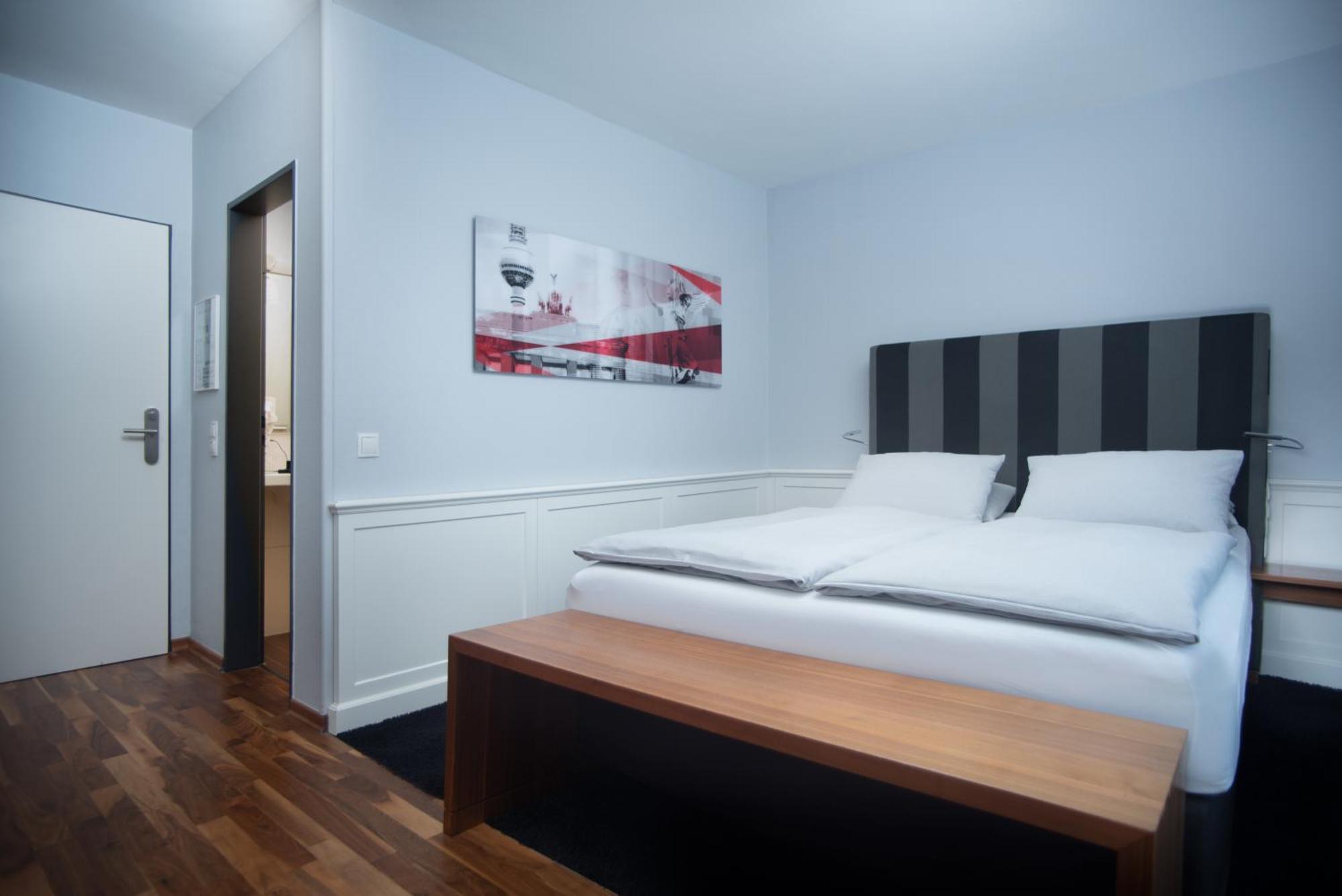 &Repeat Koeln Airport Otel Dış mekan fotoğraf